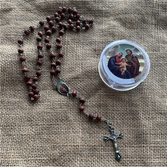 Catholic rosary nativity wood rosary New in box NIB - Picture 4 of 9